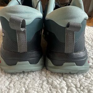 Salomon Athletic Shoes in Teal and Gray